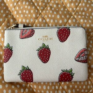 Coach corner wristlet with strawberry print nwt